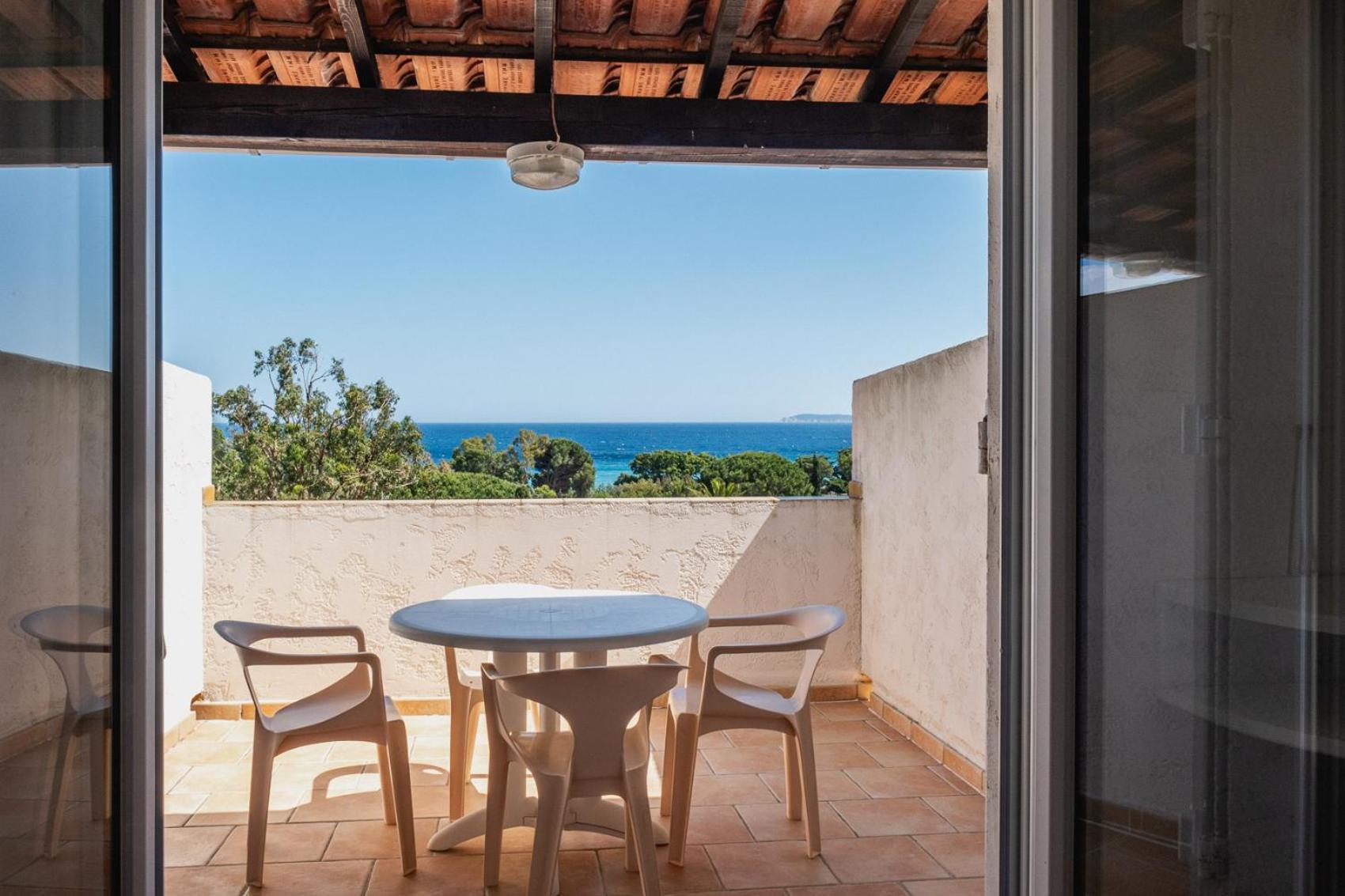 Hôtel Beau Site Le Lavandou Quarto foto